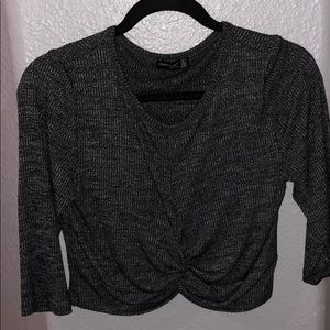 Mid-sleeve ties crop top